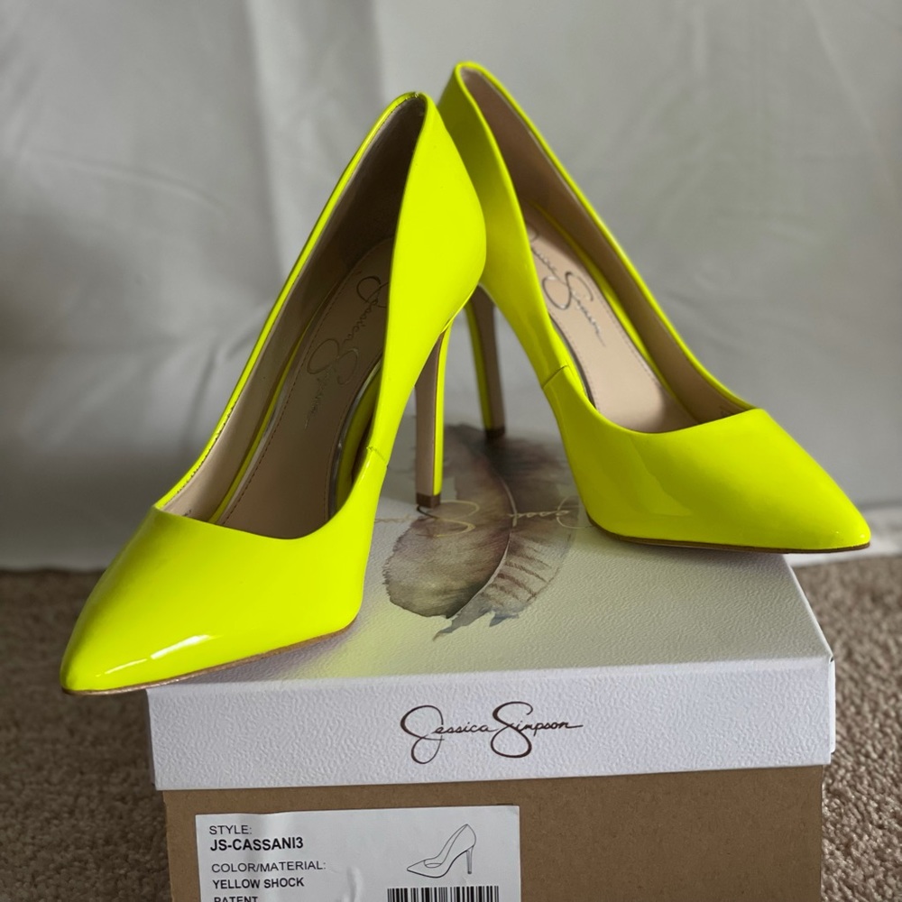 Jessica Simpson Neon Yellow Pointy Toe Pumps